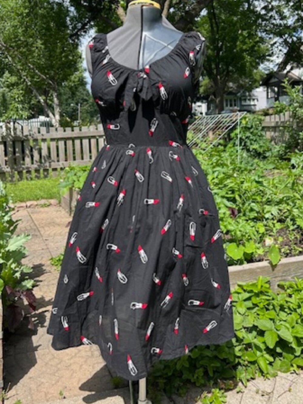Voodoo Vixen Black Delia Lipstick Embroidered Flared Dress L NWT!